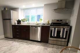Revere Apartment | Private clean Walk to Ocean on main Boston Subway