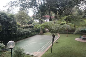 Cisarua Villa | Villa Anggrek, Warung Gunung. The Best in Cisarua