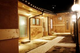 Jeonju House | 전주한옥마을 소망채 게스트하우스 2~3인실.