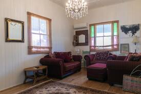 Meringandan House | Meringandan Accommodation, Toowoomba