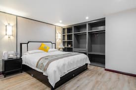 Manjiang House | 苍洱遥客同福居大床房