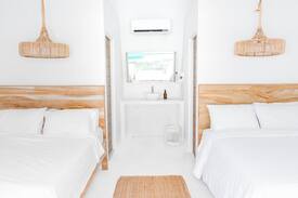 Manuel Antonio Hotel | IGLOO BEACH LODGE