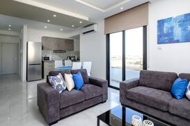 Larnaca City Centre Apartment | Lazuli City Seaview Apartment 501