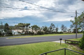 Dolphin Point House | On Point - Dolphin Point - Lake and Beach front