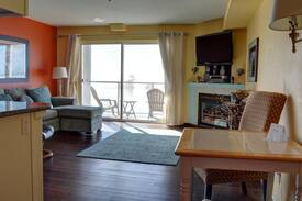 Lincoln City Apartment | Waters Edge 310