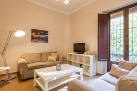 Santa Cruz Apartment | Super Central, Next to la Giralda, Shared Terrace with Stunning Views