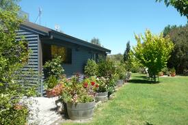 Berridale Bed & Breakfast | Country View Haven B&B - HOT BREAKFAST included!