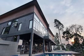 Janda Baik Villa | EIGHTY SEVEN 山居八十七，Entire Villa, Infinity Pool.