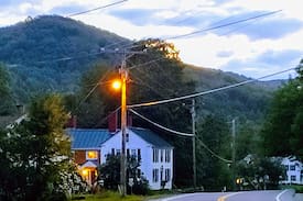 West Topsham House | Rest Haven- Gorgeous circa 1830's Vermont Colonial