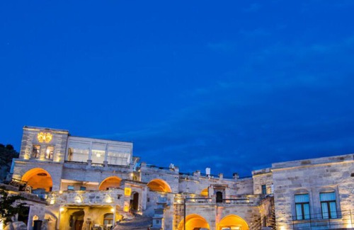 Cavusin Hotel | Azure Cave Suites