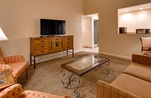 Uptown Sedona Hotel | Best Western Plus Arroyo Roble Hotel & Creekside Villas