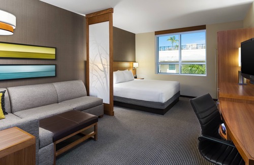 Pineapple Grove Arts District Hotel | Hyatt Place Delray Beach