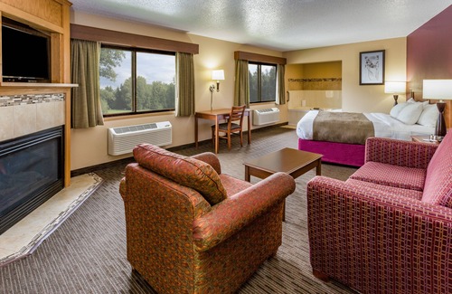 Proctor Hotel | AmericInn by Wyndham Duluth South Black Woods Event Center