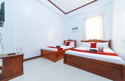 Barangay Poblacion Hotel | RedDoorz @ D Maagma Street