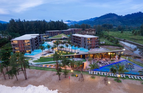 Khuekkhak Hotel | La Vela Khao Lak (SHA Plus+)