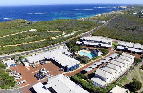 Gnarabup Hotel | Margarets Beach Resort