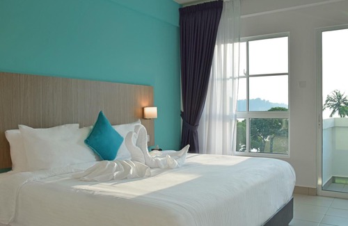 Pangkor Island Hotel | AVI Pangkor Beach Resort