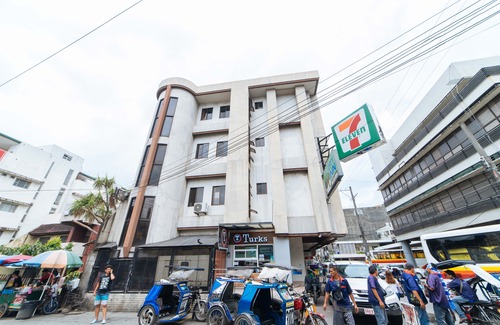 Olongapo Hotel | RedDoorz near Olongapo Bus Terminal
