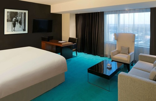 South Loop Hotel | Radisson Blu Mall of America