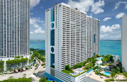 Downtown Miami Hotel | DoubleTree by Hilton Grand Hotel Biscayne Bay