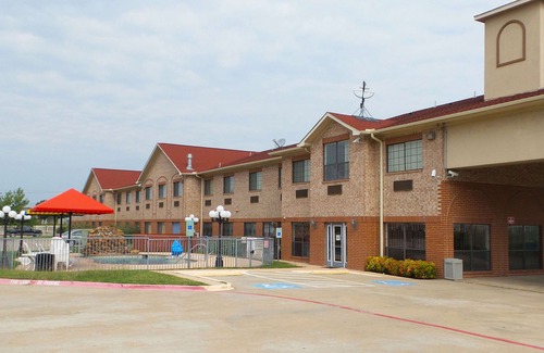 Cedar Hill Hotel | Magnuson Hotel Cedar Hill