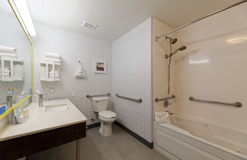 Palm Valley Hotel | Hampton Inn & Suites Phoenix-Goodyear