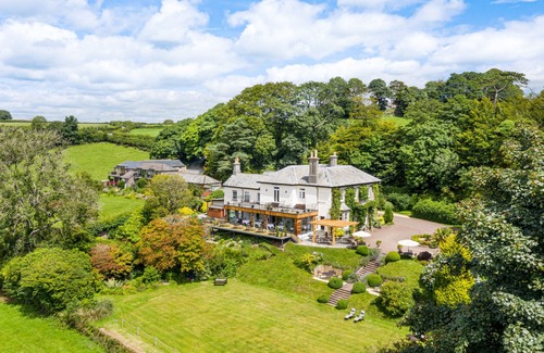 Gulworthy Hotel | The Horn of Plenty