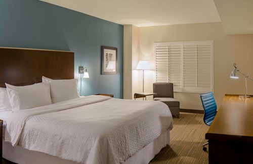 Cocoa Beach Hotel | Four Points by Sheraton Cocoa Beach