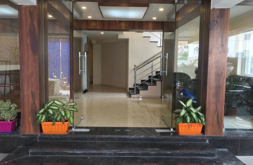 Gandhipuram Hotel | Treebo Jansi Residency