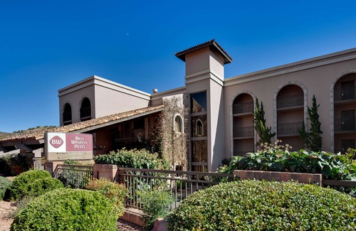 Uptown Sedona Hotel | Best Western Plus Arroyo Roble Hotel & Creekside Villas