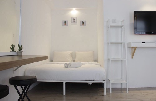 Bandung Hotel | Modern Chic Studio Room at Grand Asia Afrika Apartment