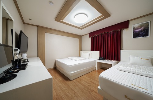 Chungmu Hotel | Tongyeong King