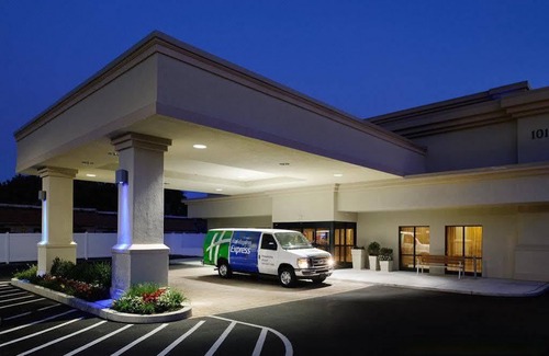 Essington Hotel | Holiday Inn Express Philadelphia Airport, an Ihg Hotel