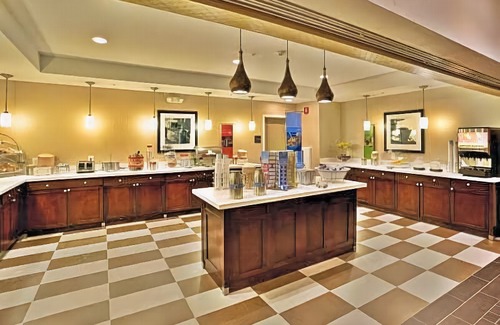 Niagara Falls Hotel | Hampton Inn Niagara Falls/ Blvd