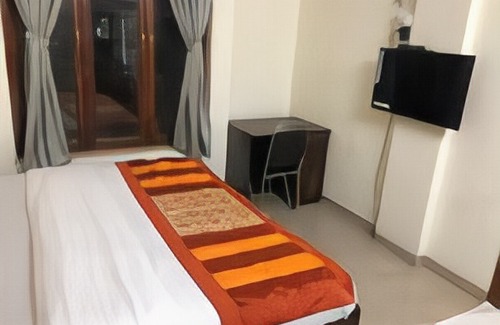 Kalyani Nagar Hotel | MH12 Services Luxury Room Kalyani Nagar
