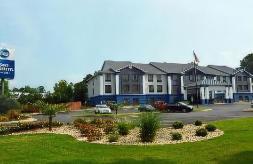 McDonough Hotel | Best Western Plus McDonough Inn & Suites