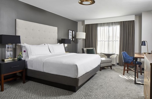 Fort Sanders Hotel | Cumberland House Knoxville, Tapestry Collection by Hilton