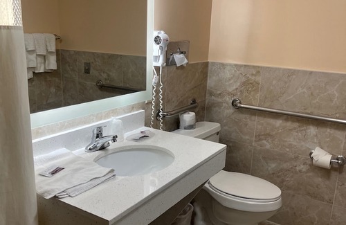 Smithfield Hotel | SureStay Plus Hotel by Best Western Smithfield