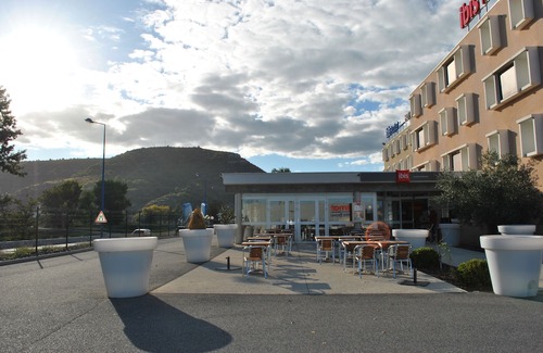 Le Pouzin Hotel | Ibis Loriol le Pouzin