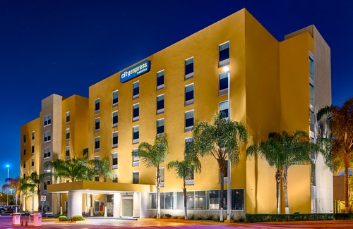 Leon Hotel | City Express Leon