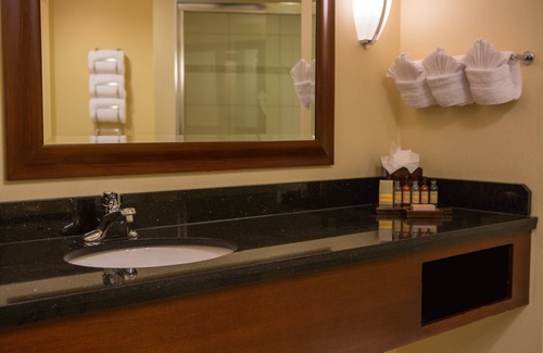 Downtown West Hotel | Baltimore Marriott Inner Harbor at Camden Yards
