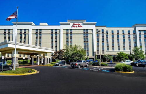 Jefferson Manor Hotel | Hampton Inn & Suites Alexandria Old Town Area South