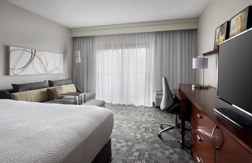 Red Bank - Tinton Falls Hotel | Courtyard by Marriott Lincroft Red Bank