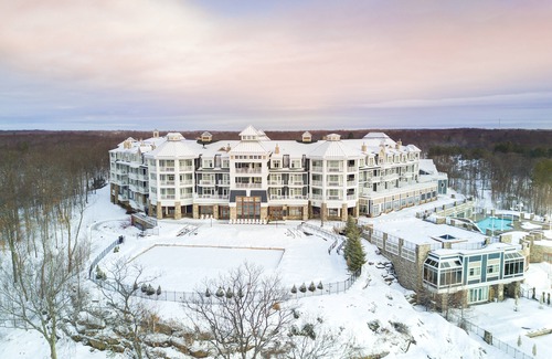 Minett Hotel | JW Marriott the Rosseau Muskoka Resort & Spa