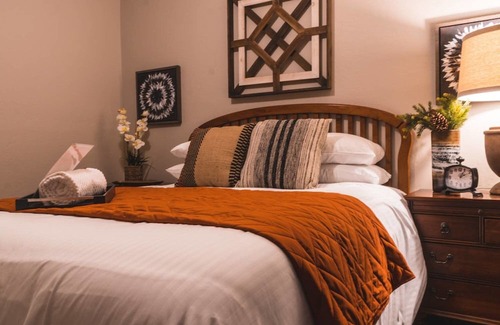 Tahoe Valley Hotel | Playpark Lodge Unit 3 Family Suite w Bunks