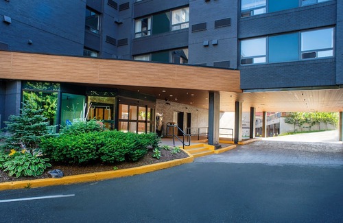 Downtown St. John's Hotel | DoubleTree by Hilton St. John's Habourview