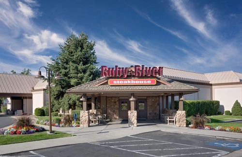 Provo Hotel | Ramada by Wyndham Provo