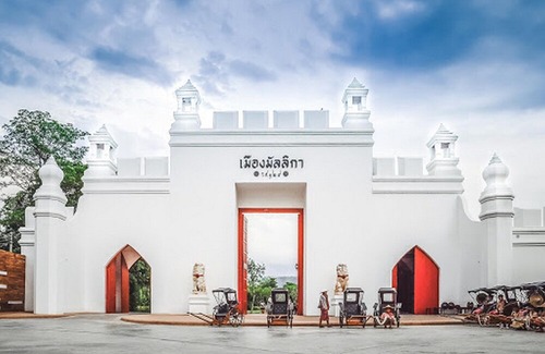 Dan Makham Tia Hotel | OYO 75339 Full Frame Resort