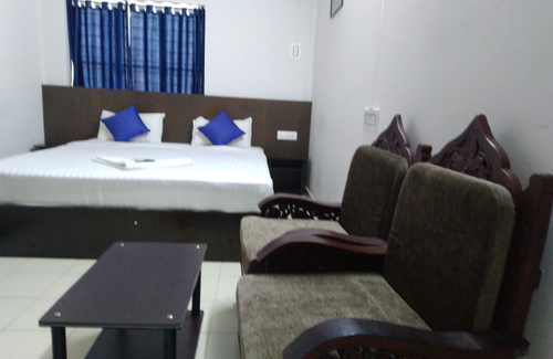 Perintalmanna Hotel | Apsara Residency