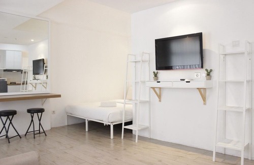 Bandung Hotel | Modern Chic Studio Room at Grand Asia Afrika Apartment